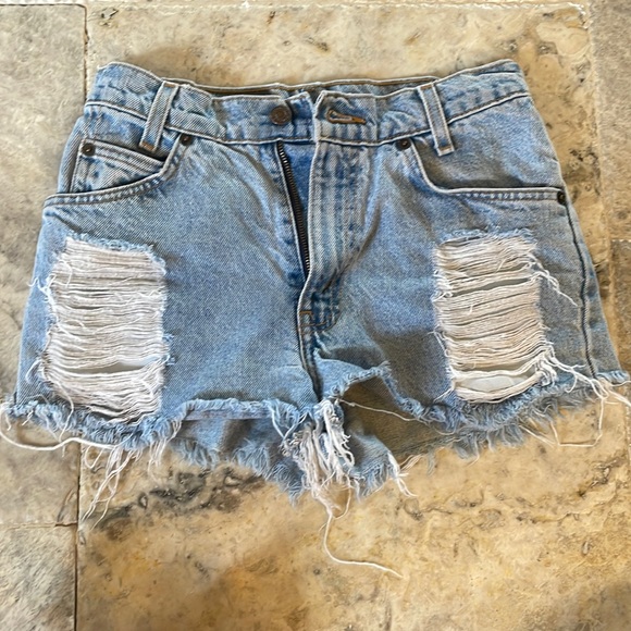 Levi shorts - Picture 2 of 6